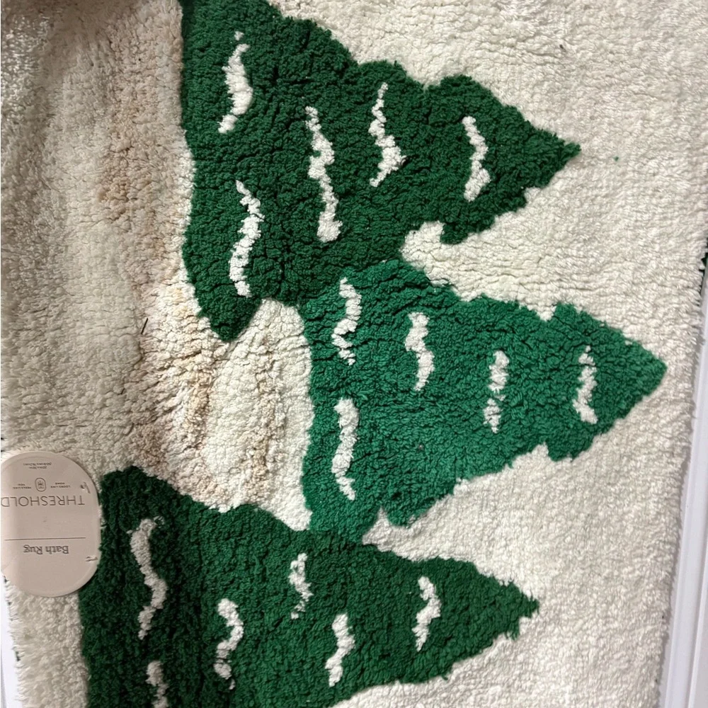 Holiday Snowy Trees bath rug - Threshold